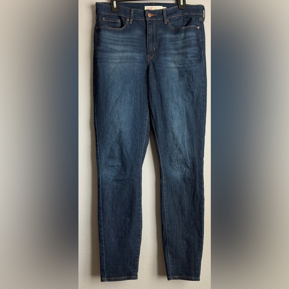 Levi's Dark Blue Mid Rise Skinny Jeans Size 10